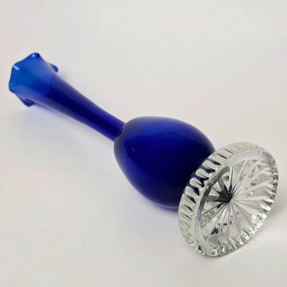 Vintage Cobalt Blue Ombre Hand Blown Art Glass Bud Vase Ruffled Rim